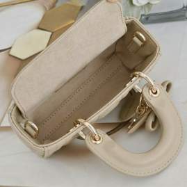 Picture of Dior Handbags _SKUfw239320553fw